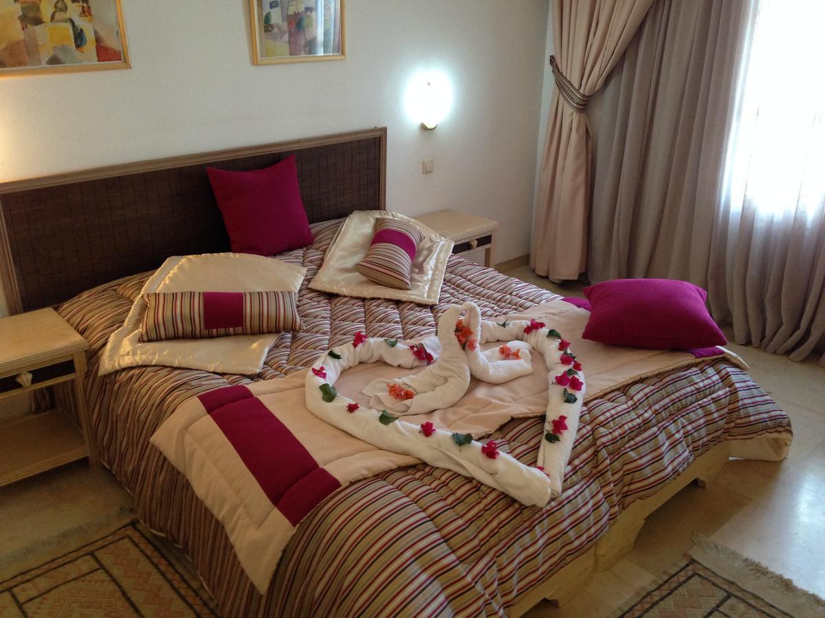 Appart Hotel Rodes Mezraia Luaran gambar